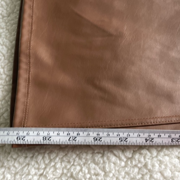 Women’s pleather Pants size 14 - Picture 8 of 9